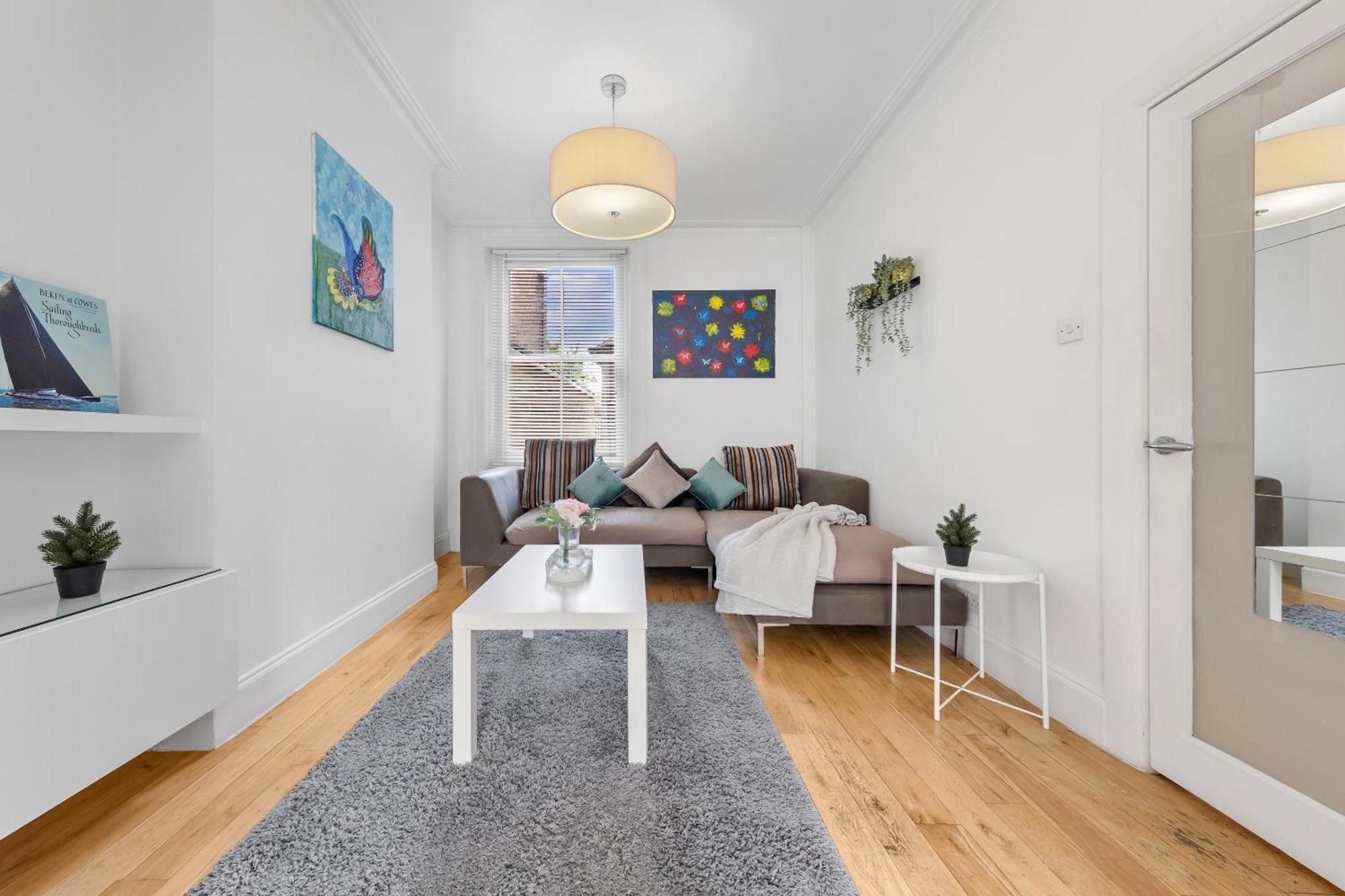 Luxury 4-Bedroom Modern Flat In Central London Steps From Station, Sleeps 9 In Style! Exterior foto