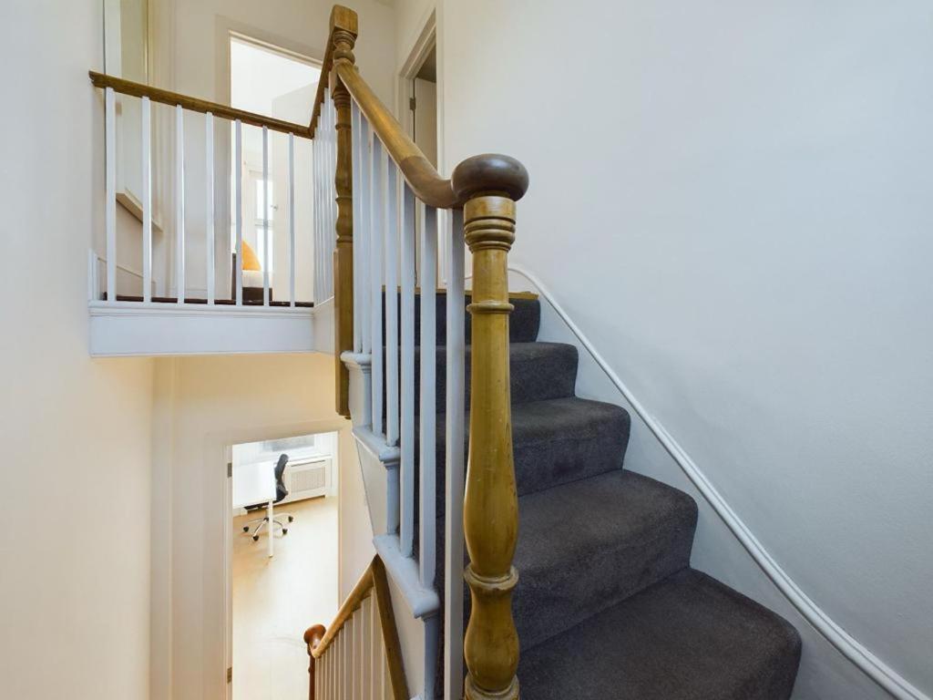 Luxury 4-Bedroom Modern Flat In Central London Steps From Station, Sleeps 9 In Style! Quarto foto