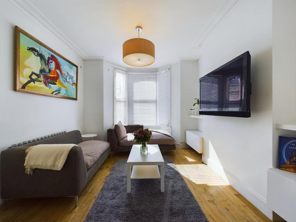 Luxury 4-Bedroom Modern Flat In Central London Steps From Station, Sleeps 9 In Style! Quarto foto