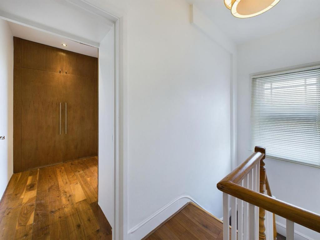 Luxury 4-Bedroom Modern Flat In Central London Steps From Station, Sleeps 9 In Style! Quarto foto