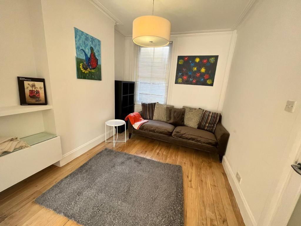 Luxury 4-Bedroom Modern Flat In Central London Steps From Station, Sleeps 9 In Style! Quarto foto
